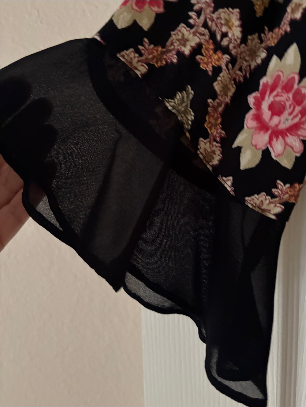 Black Midi Dress with Pink Floral Pattern and V-Neckline - Picture 7 of 15